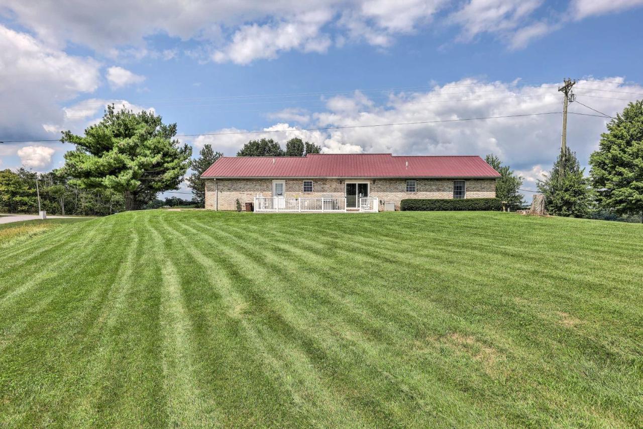 Charming Williamstown Retreat With Private Yard Villa Exterior photo